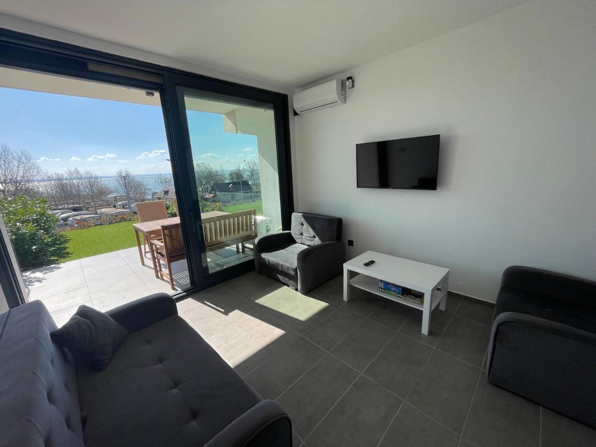Appartement Club Panorama Studio - Pool, Garden à Alsóörs Extérieur photo